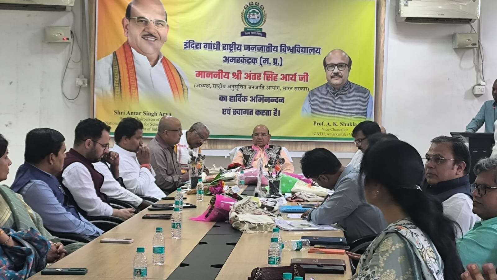 अमरकंटक विश्वविद्यालय को आदर्श संस्थान के रूप में विकसित किया जाएँ- अध्यक्ष श्री अंतर सिंह आर्य