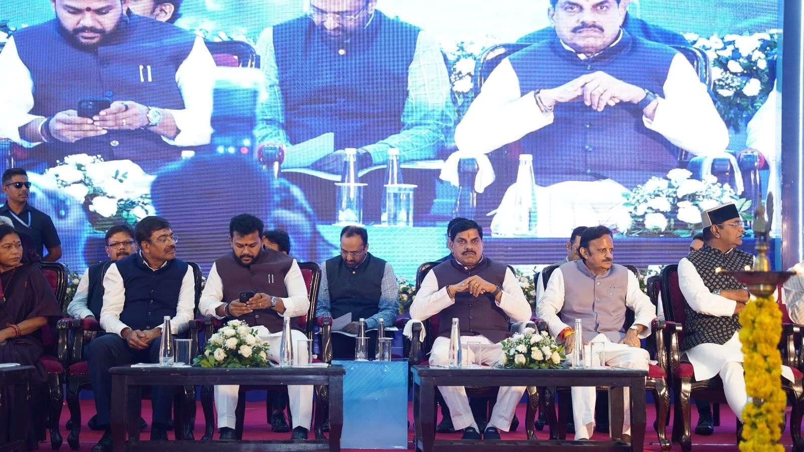 सीएम डॉ. मोहन ने किया 4 फ्लाइट का शुभारंभ, अब MP से सीधे जुड़ गए पटना और कोलकाता