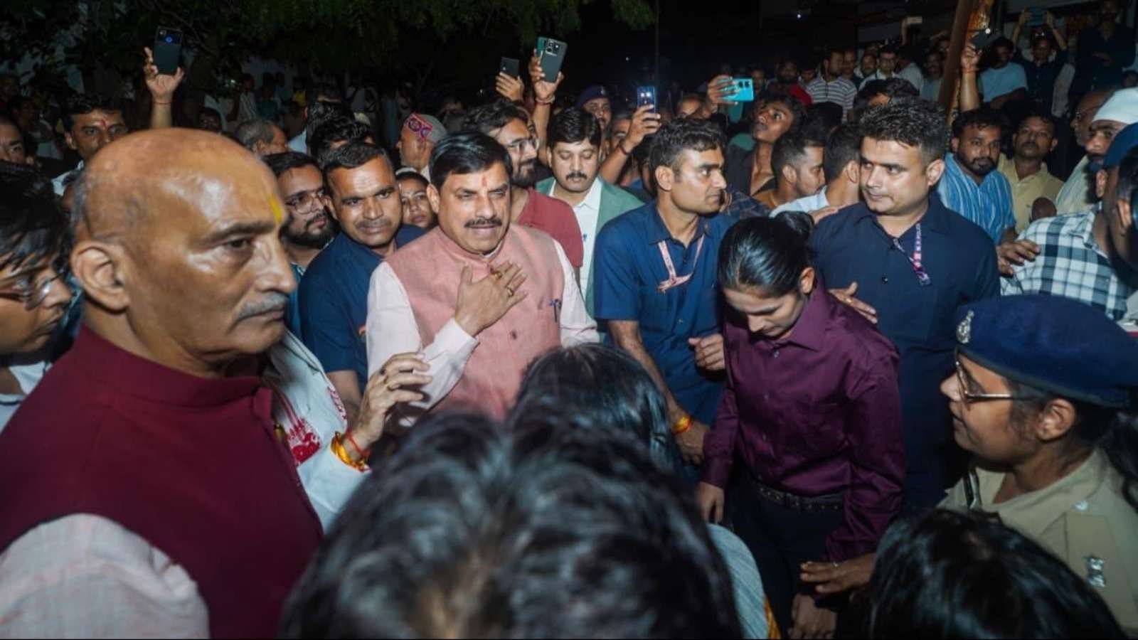 दिल्ली से सीधे रीवा पहुंचे सीएम डॉ. मोहन, की अतिवृष्टि-राहत कार्यों की समीक्षा, जानें क्या दिए निर्देश?