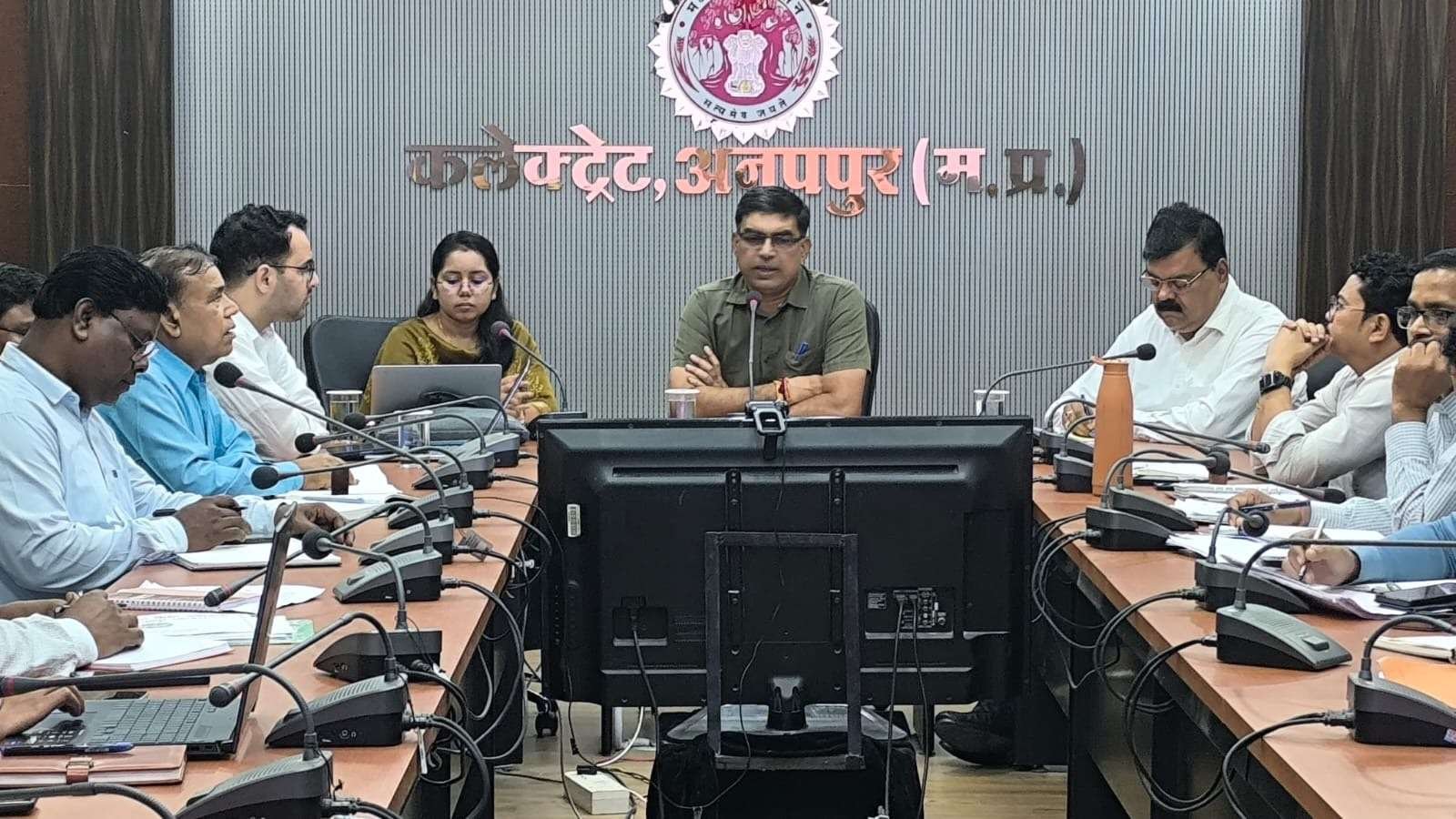 कलेक्टर ने यूकेलिप्टस समेत विदेशी प्रजातियों के वृक्षारोपण पर लगाया तत्काल प्रतिबंध