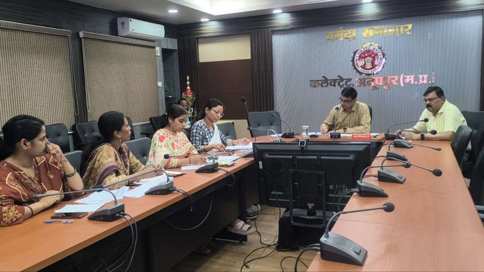 राशन वितरण व्यवस्था में पारदर्शिता एवं सतत निगरानी सुनिश्चित करें — कलेक्टर श्री रत्नाकर झा
