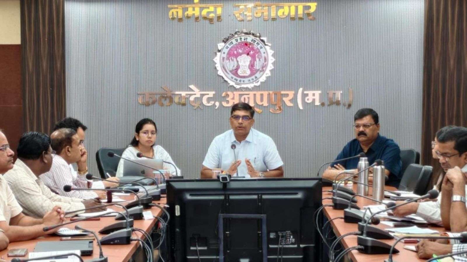 सेवा ज्योति कलश यात्रा की सभी व्यवस्थाएं हो चाक चौबंद- कलेक्टर